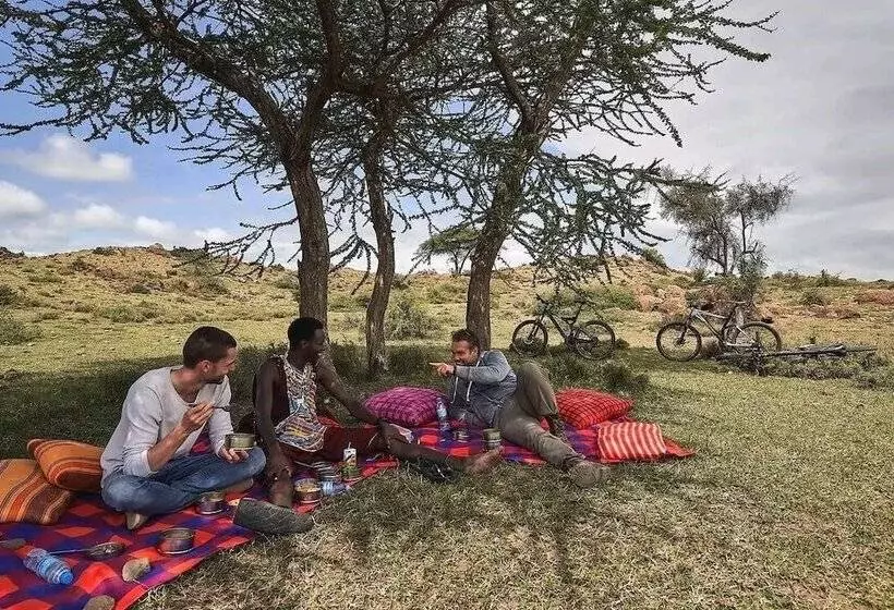 ホテル Tanzanin Eco Home & Camp