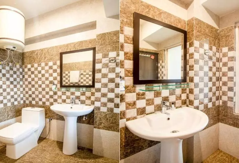 Fabhotel Prime Royal Park