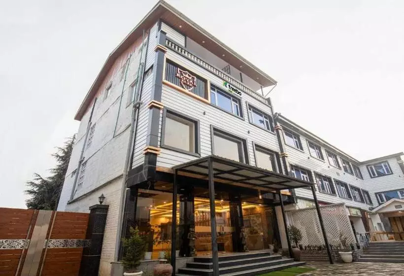 Fabhotel Prime Royal Park