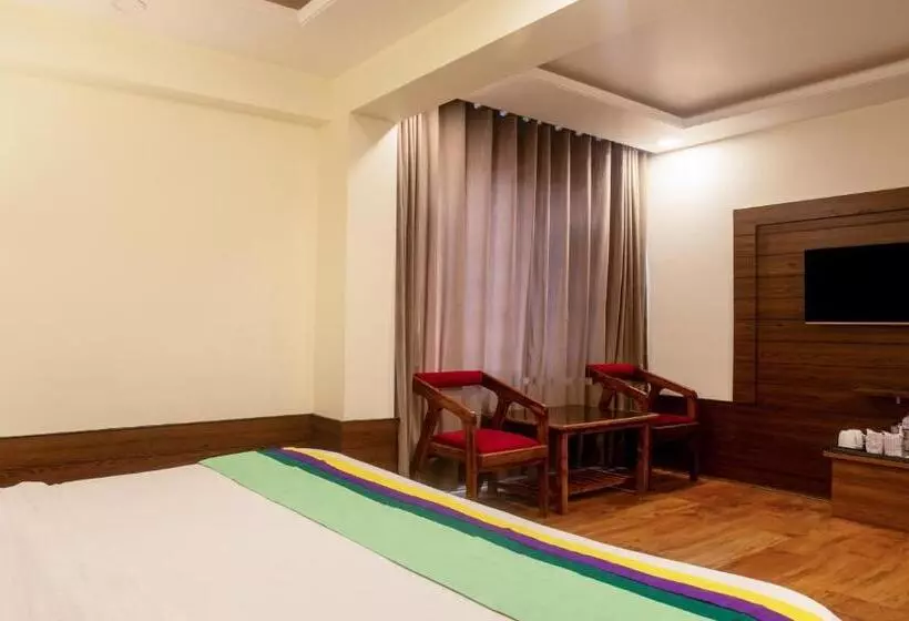Fabhotel Prime Royal Park