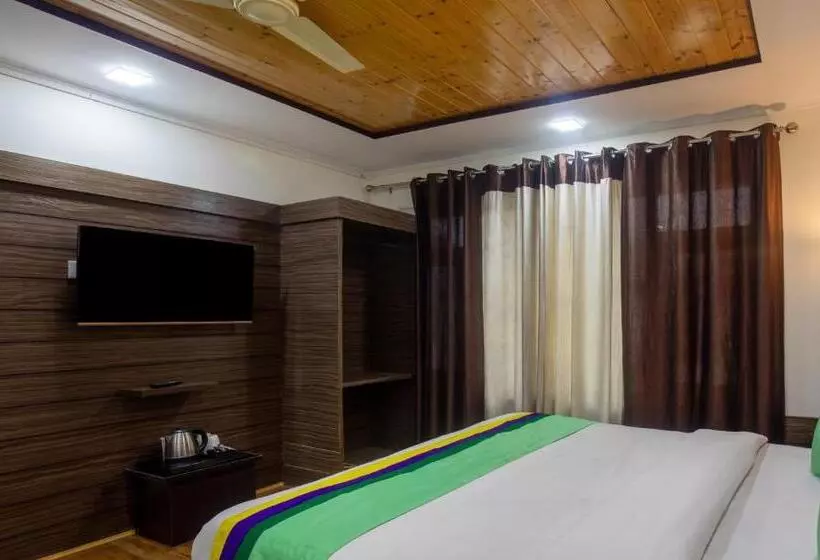 Fabhotel Prime Royal Park