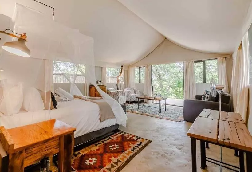 ホテル Umkumbe Bush Lodge   Luxury Tented Camp