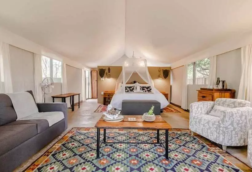ホテル Umkumbe Bush Lodge   Luxury Tented Camp