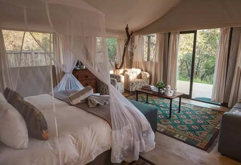 ホテル Umkumbe Bush Lodge   Luxury Tented Camp