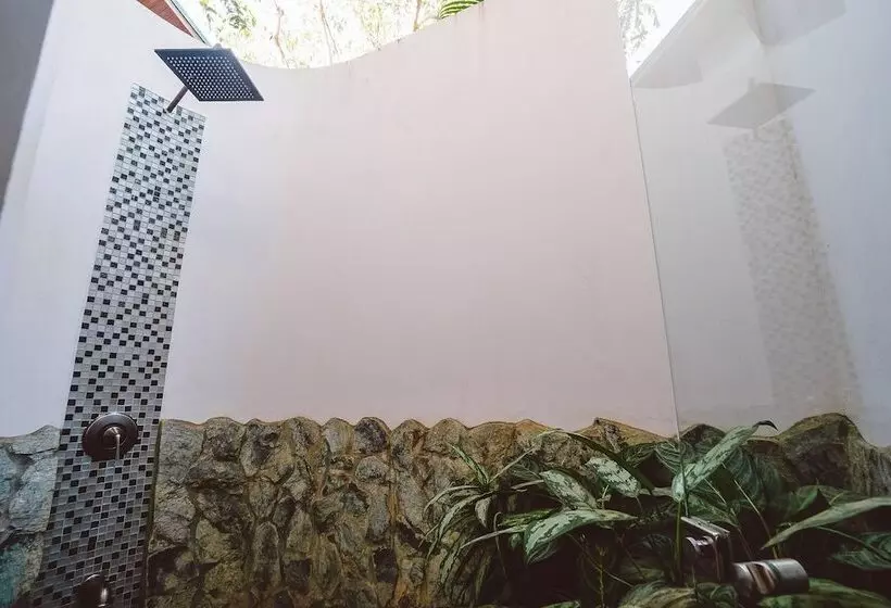 Iluminar Beachfront Suite