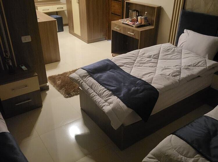 膳宿费 Alibaba Pyramids View