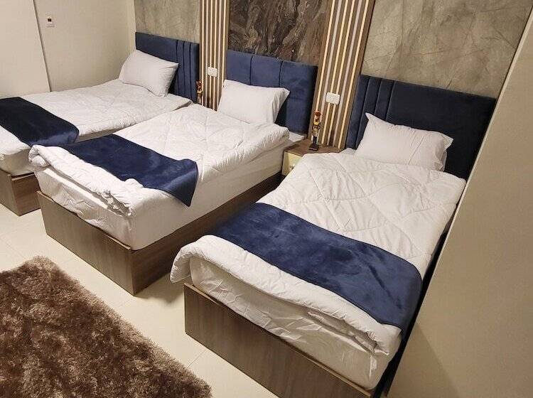 膳宿费 Alibaba Pyramids View