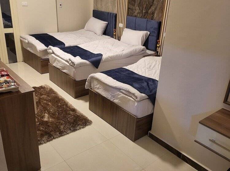 膳宿费 Alibaba Pyramids View