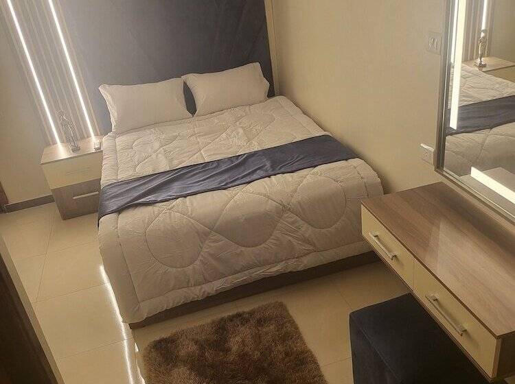 膳宿费 Alibaba Pyramids View