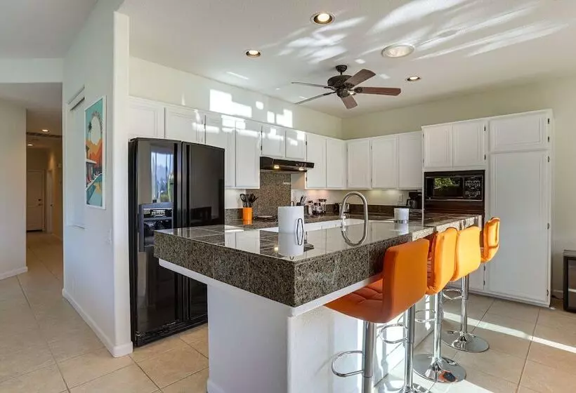 Cathedral City Home W/ Private Pool   Near Golf