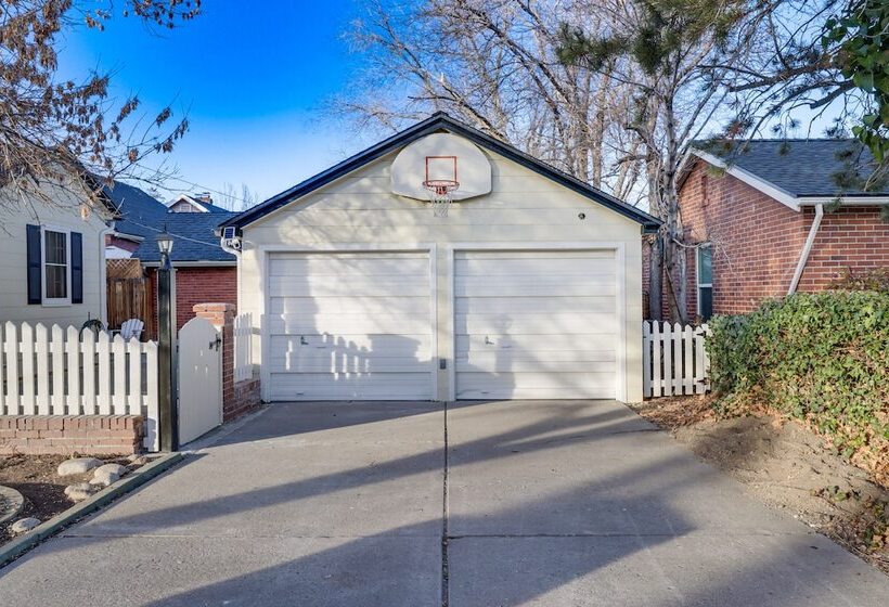 Centrally Located Reno House < 1 Mi To Midtown