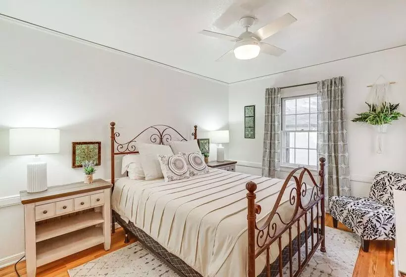 Centrally Located Reno House < 1 Mi To Midtown