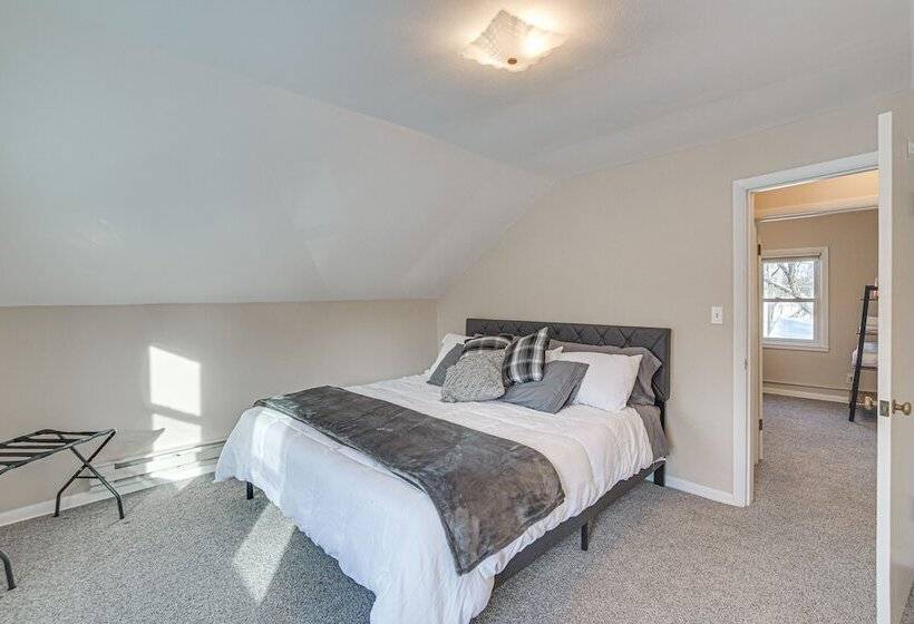 Charming Crookston Home: Walk To Downtown!