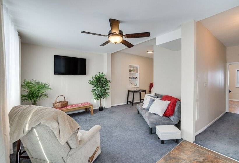 Charming Crookston Home: Walk To Downtown!