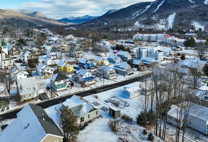 Comfortable Lincoln Home: Walk To Main Street!