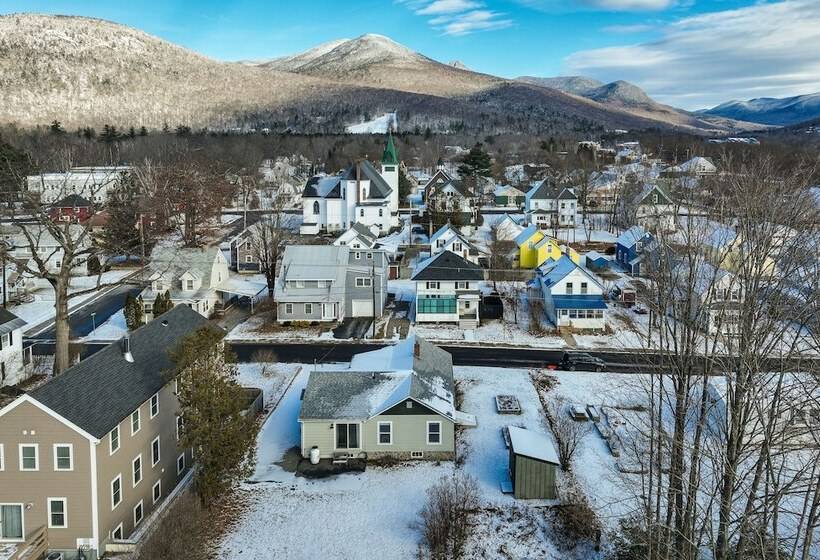 Comfortable Lincoln Home: Walk To Main Street!