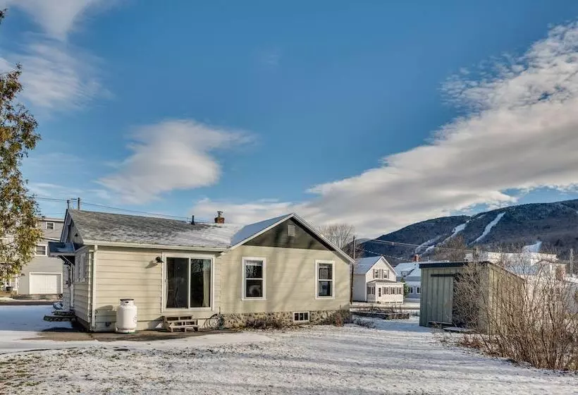 Comfortable Lincoln Home: Walk To Main Street!