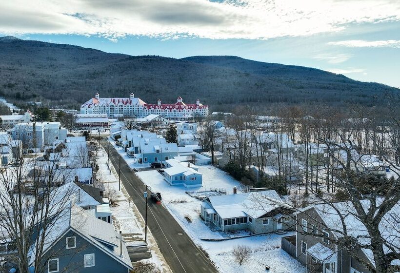 Comfortable Lincoln Home: Walk To Main Street!