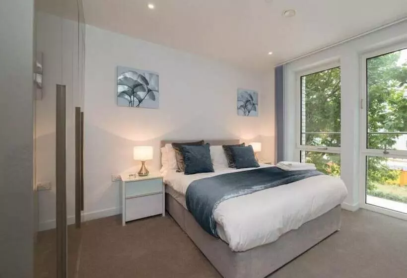 Deluxe Central London Apartment