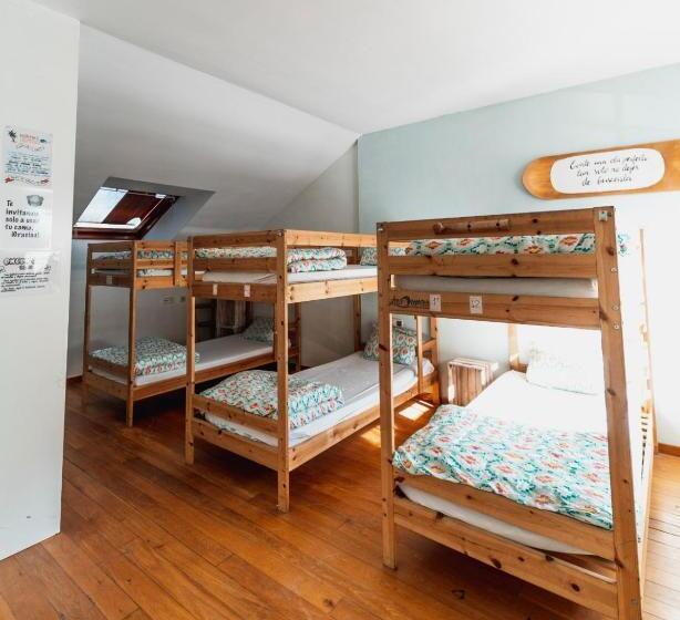 Family Surfers Hostel