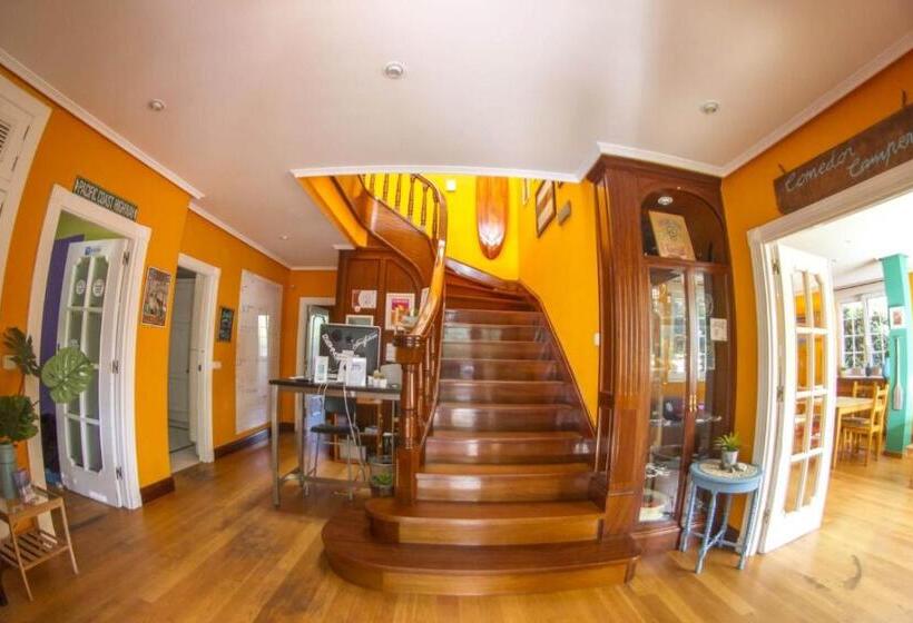 Family Surfers Hostel