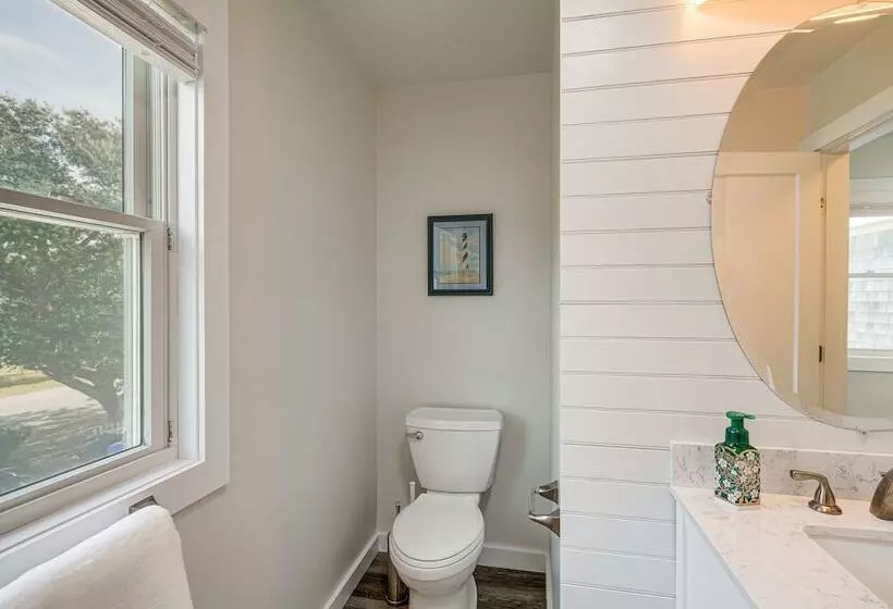 Hatteras Island Hideaway: Waterfront, Canal Access