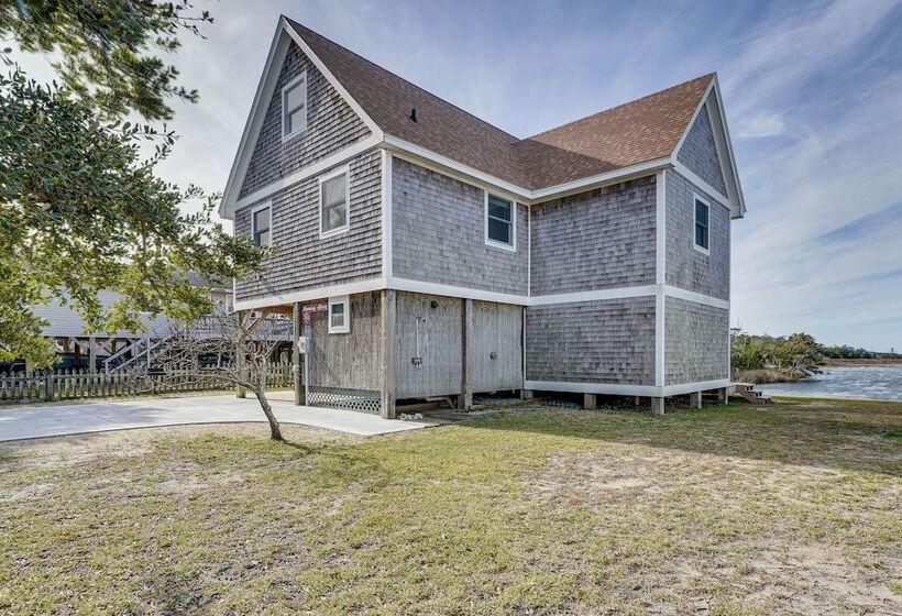 Hatteras Island Hideaway: Waterfront, Canal Access