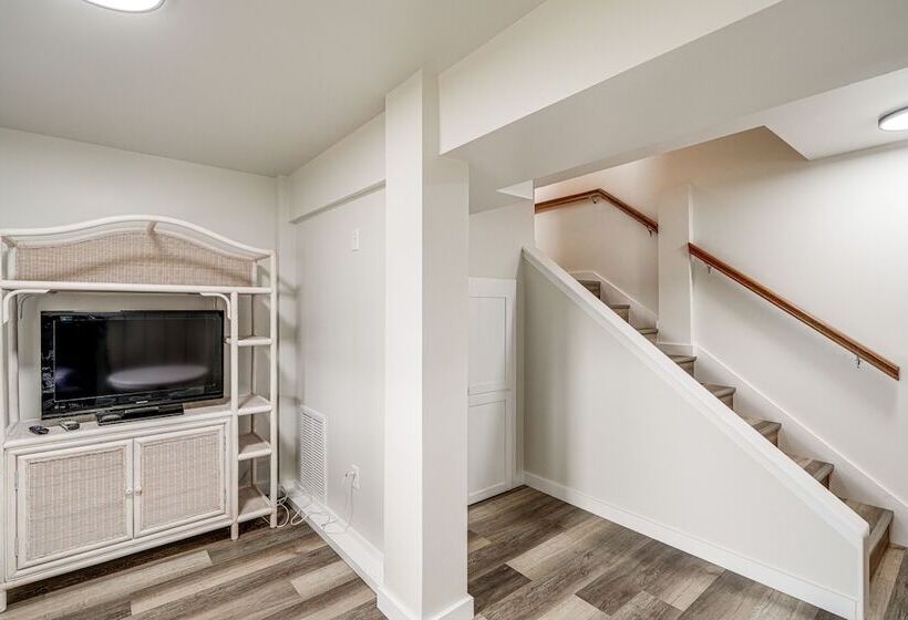 Hatteras Island Hideaway: Waterfront, Canal Access