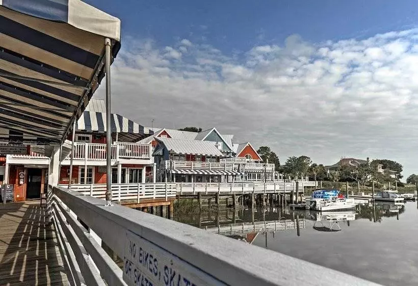 Hilton Head Island Resort Home W/ Community Beach!