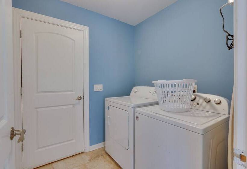 Hilton Head Island Resort Home W/ Community Beach!