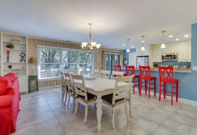 Hilton Head Island Resort Home W/ Community Beach!