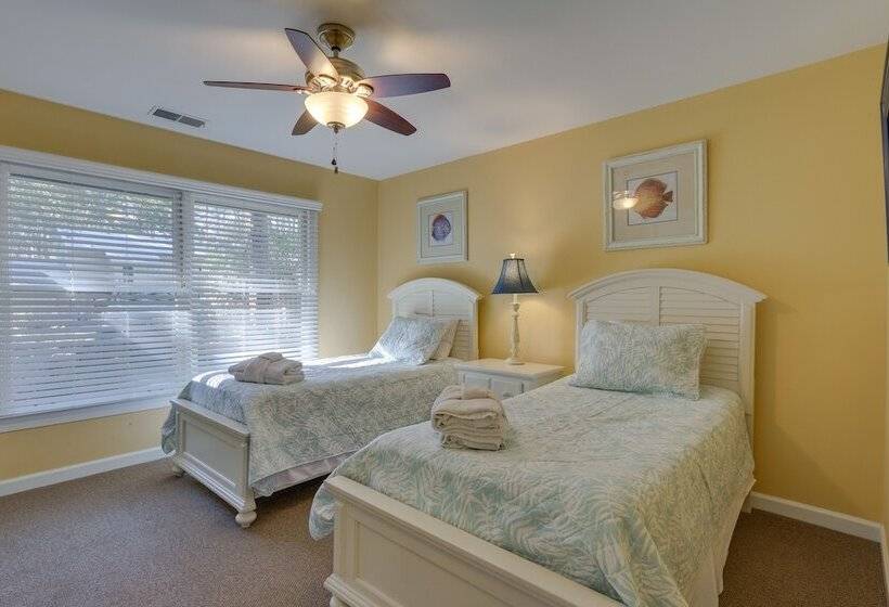 Hilton Head Island Resort Home W/ Community Beach!