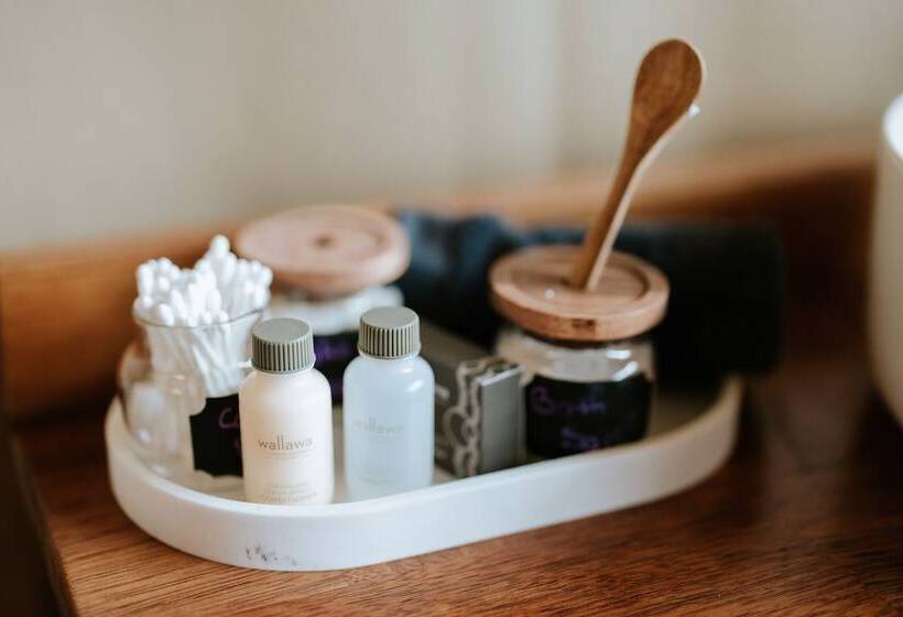 Отель Akuna Estate