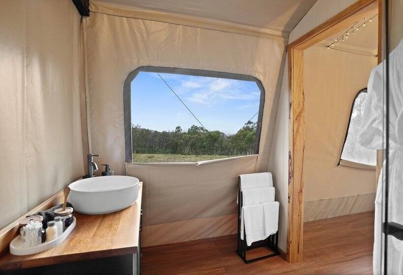 Отель Akuna Estate