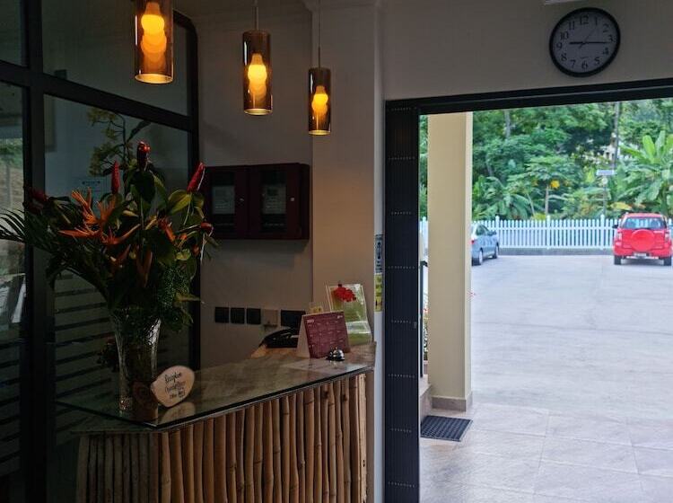 هتل B Holiday Apartments