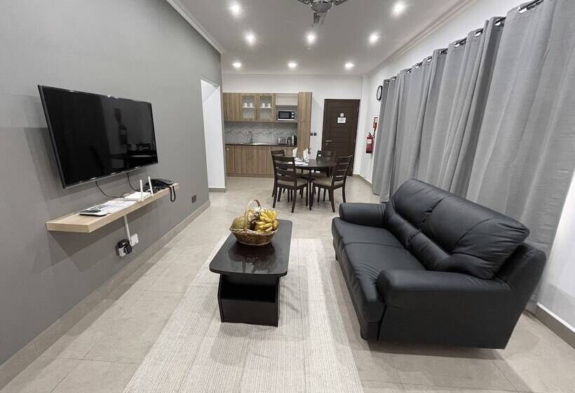 هتل B Holiday Apartments