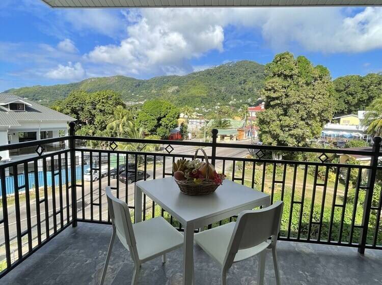 هتل B Holiday Apartments