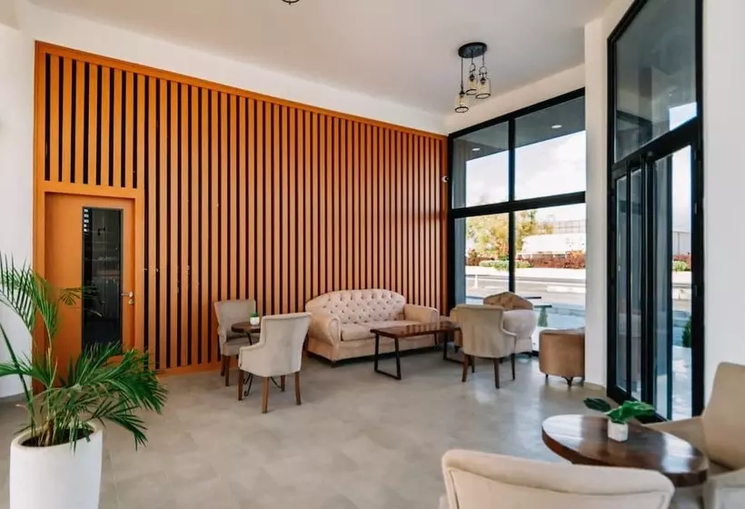 ホテル Cezar S Airport