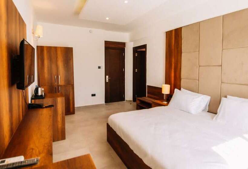 فندق Cezar S Airport