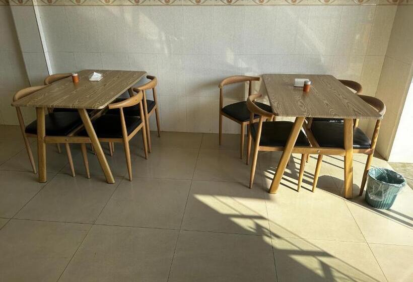 Otel Everest Restaurant And Guest House