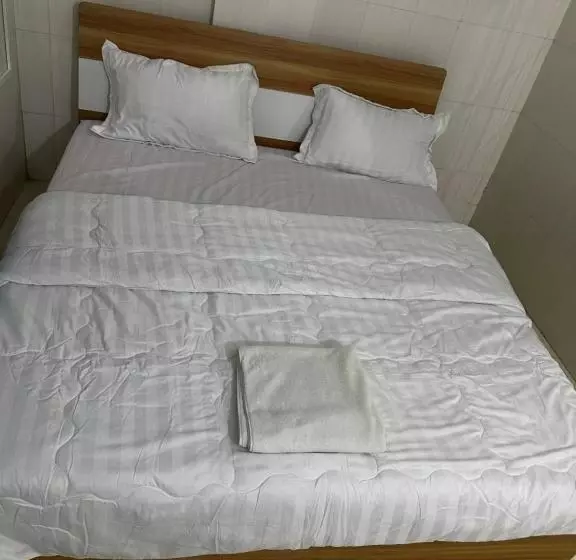ホテル Everest Restaurant And Guest House