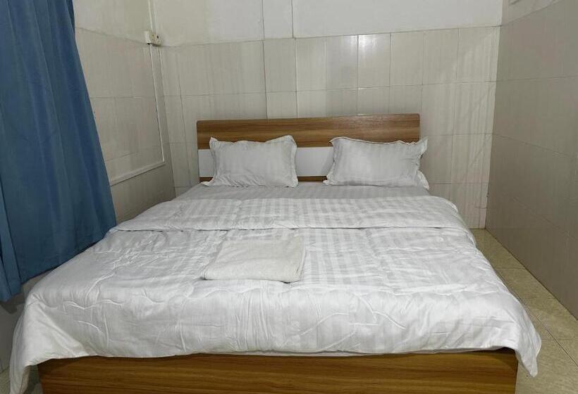 Otel Everest Restaurant And Guest House