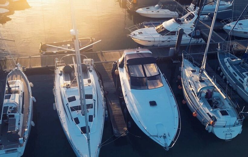 Hotel Flybridge Views Yacht Stay