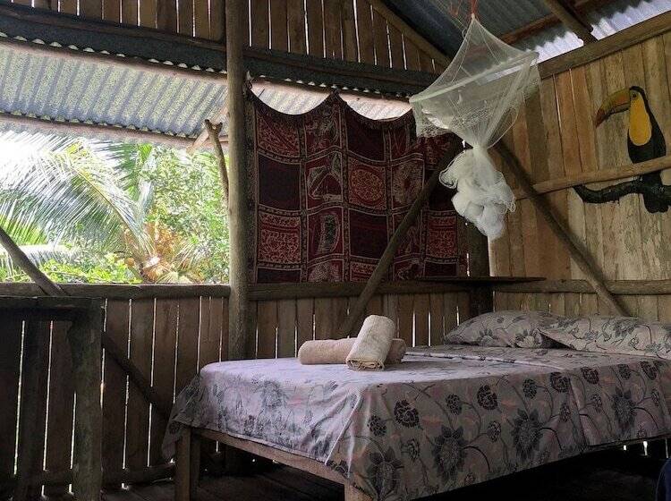 هتل La Muñequita Lodge