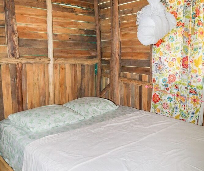 هتل La Muñequita Lodge