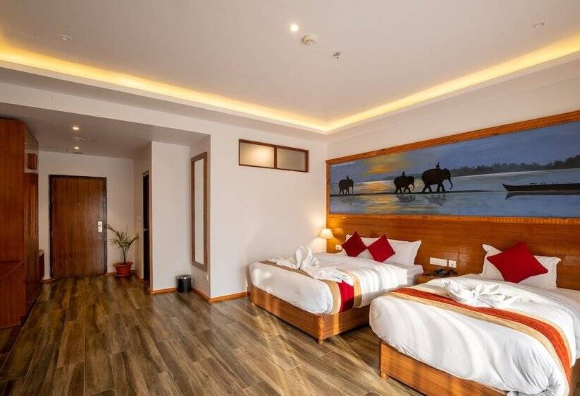 هتل Manigram Bishram Batika Pvt Ltd