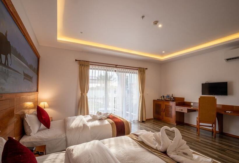 هتل Manigram Bishram Batika Pvt Ltd