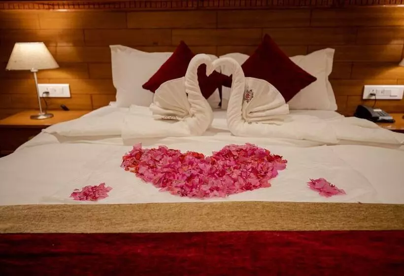 هتل Manigram Bishram Batika Pvt Ltd