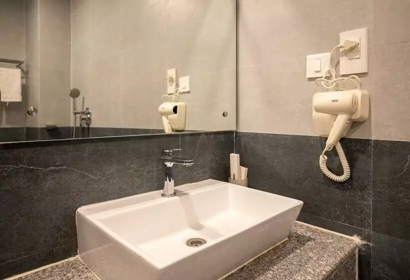 هتل Manigram Bishram Batika Pvt Ltd