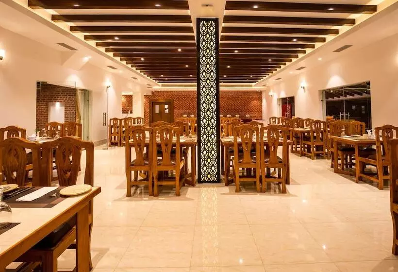 هتل Manigram Bishram Batika Pvt Ltd